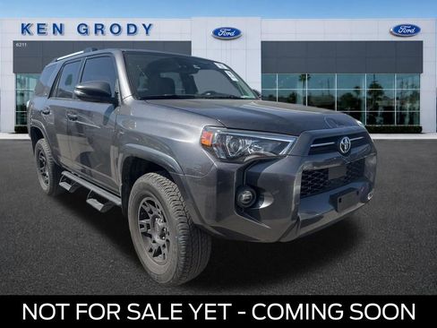 Used 2021 Toyota 4Runner SR5 Premium w/ Moonroof Package AWD/4WD image 1