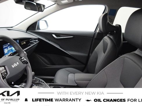New 2026 Kia Niro EX FWD image 10