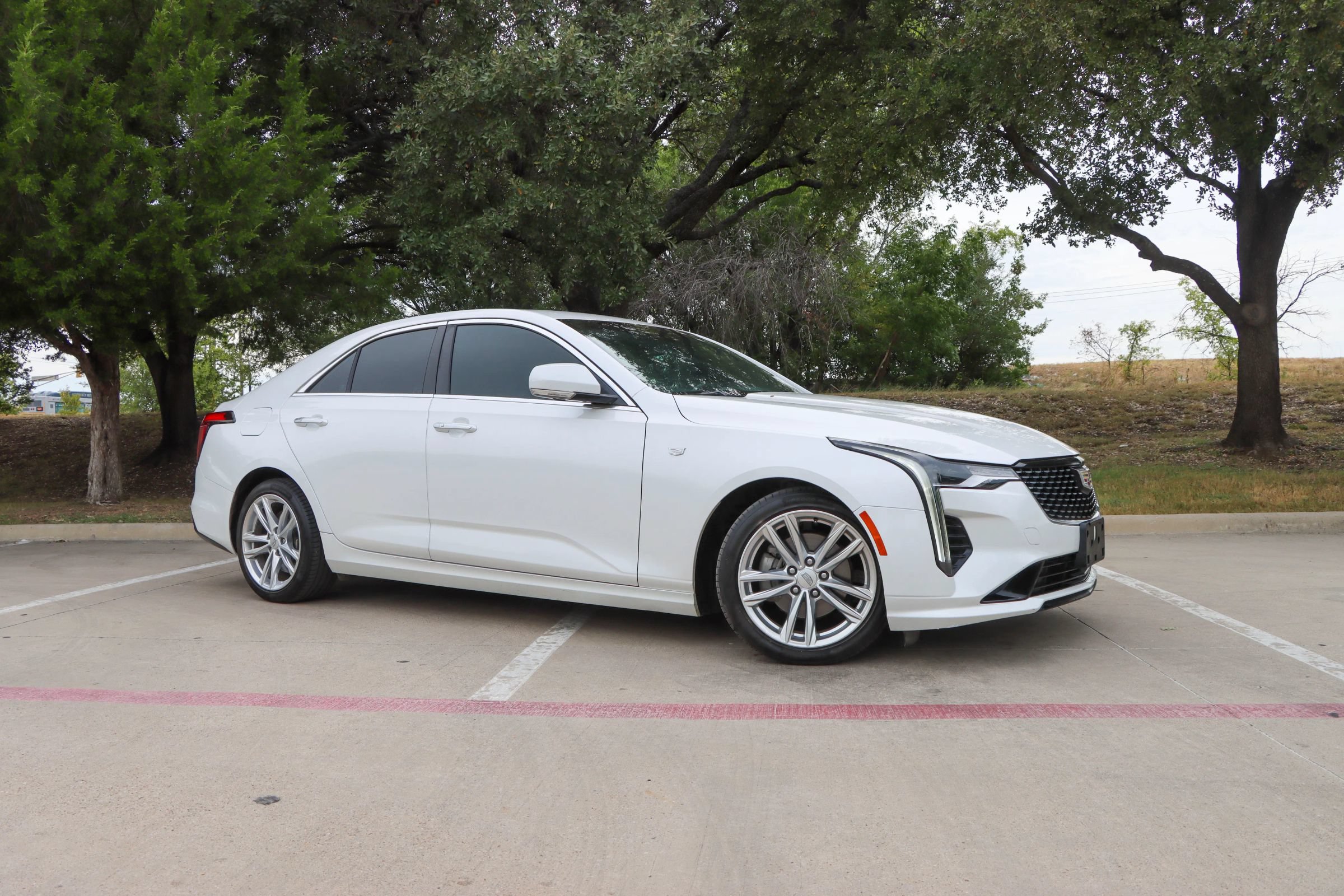 Used 2021 Cadillac CT4 Luxury RWD image 1