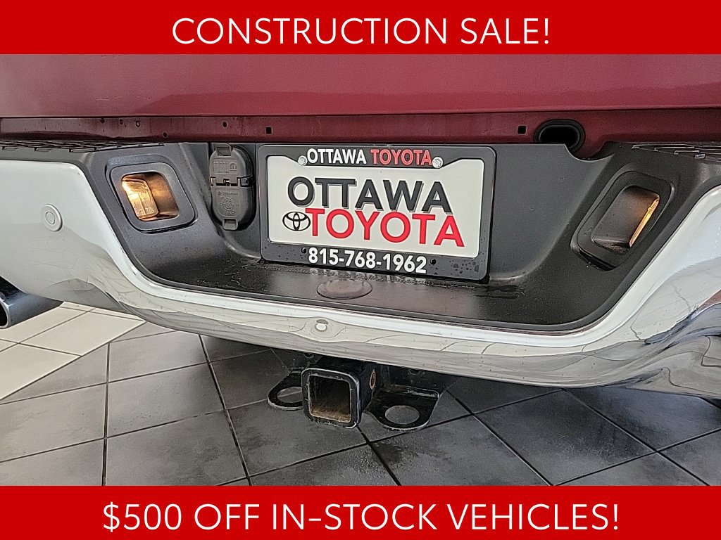 Used 2018 RAM 1500 Laramie w/ Convenience Group AWD/4WD image 18