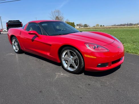 Used 2005 Chevrolet Corvette Coupe w/ Preferred Equipment Group image 4