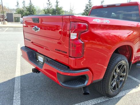 Certified 2025 Chevrolet Silverado 1500 Custom w/ Turbomax Blackout Package image 16