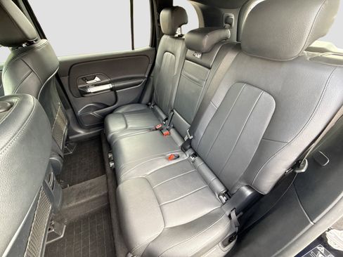 Used 2022 Mercedes-Benz GLB 250 image 20