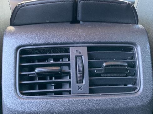 Used 2025 Nissan Rogue SV image 24