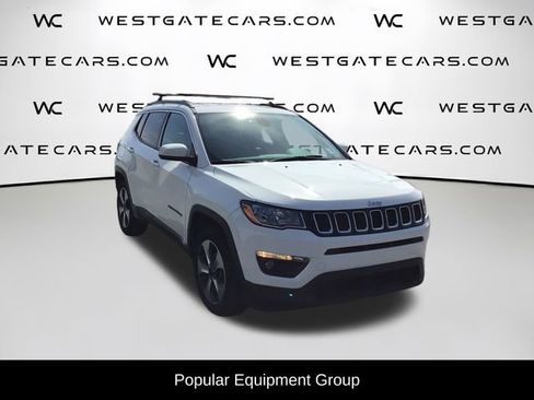 Used 2018 Jeep Compass Latitude w/ Popular Equipment Group FWD image 4