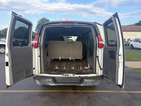 Used 2014 Chevrolet Express 3500 LT w/ LT Preferred Equipment Group RWD image 13