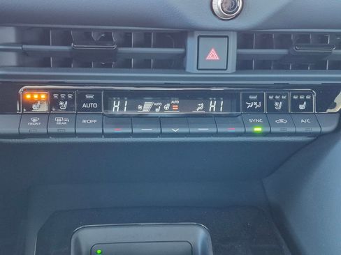 Used 2025 Toyota Crown Platinum w/ Carpet Mat Package (TMS) AWD/4WD image 26