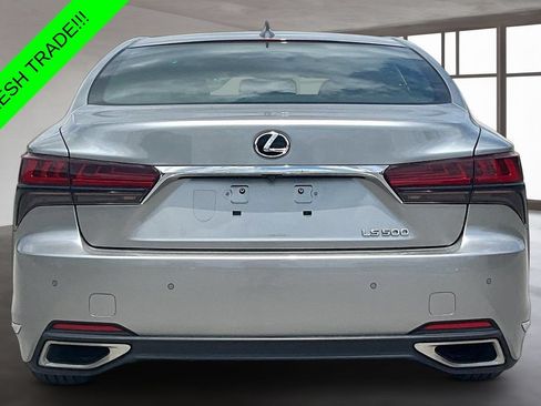 Used 2022 Lexus LS 500 w/ Accessory Package (Z2) RWD image 5