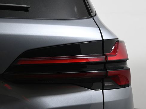 New 2026 BMW X5 xDrive40i w/ M Sport Package AWD/4WD image 13