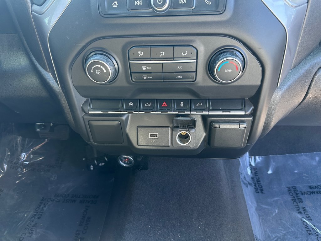 Used 2020 Chevrolet Silverado 1500 Custom w/ Custom Convenience Package AWD/4WD image 21