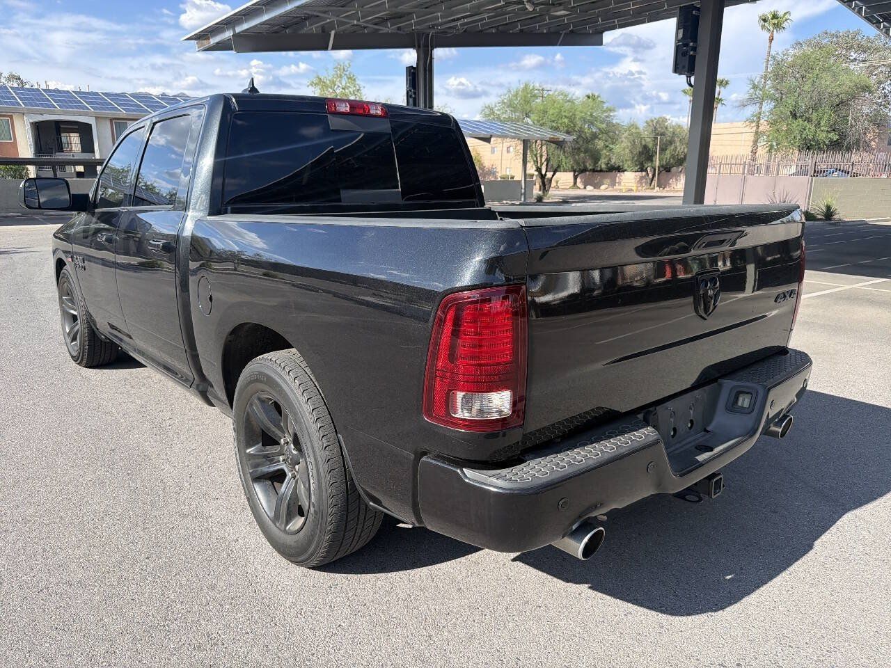 Used 2015 RAM 1500 Sport w/ Black Ram 1500 Sport Group AWD/4WD image 8