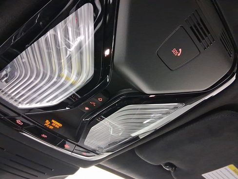 New 2026 BMW X7 xDrive40i w/ M Sport Package image 17