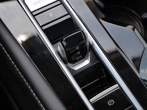 Certified 2024 Volkswagen Atlas SEL Premium R-Line image 26