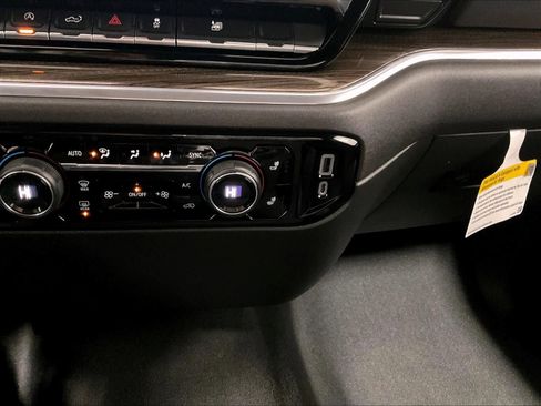 Used 2022 Chevrolet Silverado 1500 LT image 26