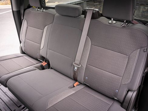 Used 2024 GMC Sierra 3500 SLE w/ SLE Convenience Package image 27