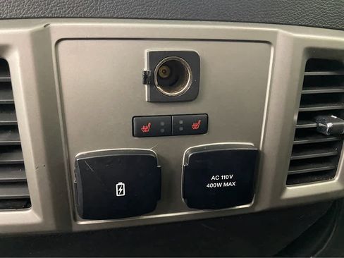 Used 2019 Ford F150 Lariat w/ Equipment Group 502A Luxury image 43