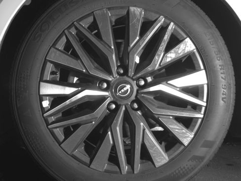 Used 2025 Nissan Altima 2.5 SV image 12