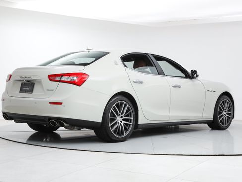 Used 2017 Maserati Ghibli RWD image 5
