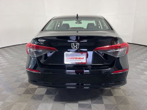 Certified 2022 Honda Civic EX image 9