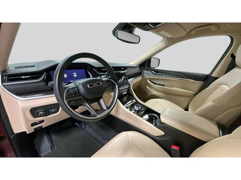 Used 2022 Jeep Grand Cherokee Limited image 10