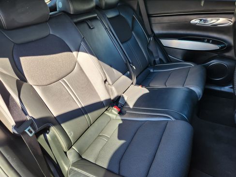 Used 2024 Genesis GV70 3.5T Sport AWD/4WD image 17