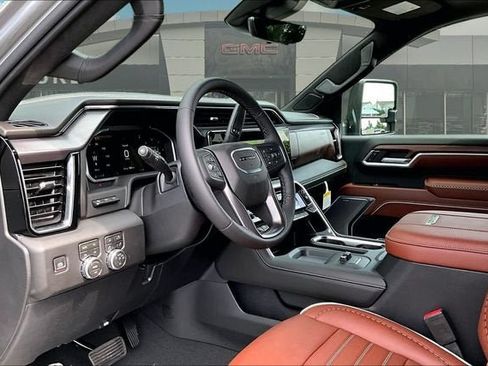 New 2026 GMC Sierra 3500 Denali Ultimate AWD/4WD image 7