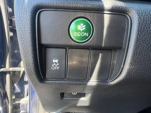 Used 2014 Honda Accord Sport image 16