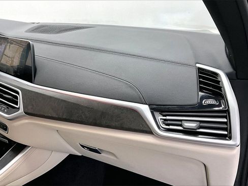 Used 2022 BMW X5 xDrive40i image 16