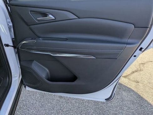 New 2026 Chevrolet Traverse LT w/ Driver Confidence Package FWD image 34