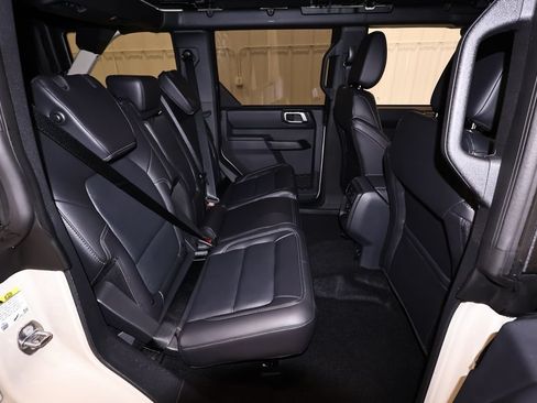 New 2026 Ford Bronco Outer Banks AWD/4WD image 13