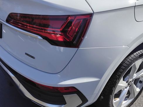 Certified 2025 Audi Q5 2.0T Premium Plus image 9