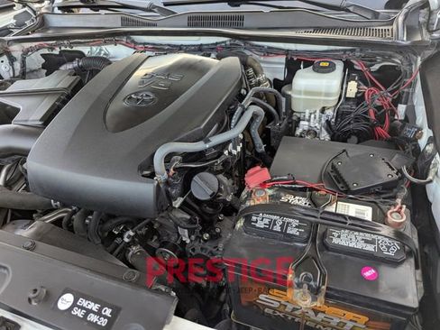 Used 2019 Toyota Tacoma TRD Off-Road image 30