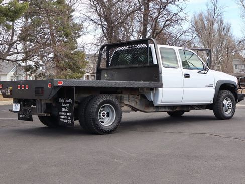 Used 2007 GMC Sierra 3500 W/T w/ Heavy-Duty Power Package image 5
