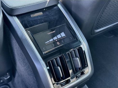 Used 2018 Volvo S90 T6 Momentum w/ Convenience Package AWD/4WD image 30