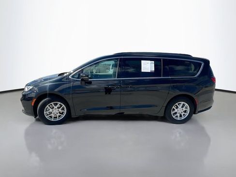 Used 2022 Chrysler Pacifica Touring-L FWD image 5