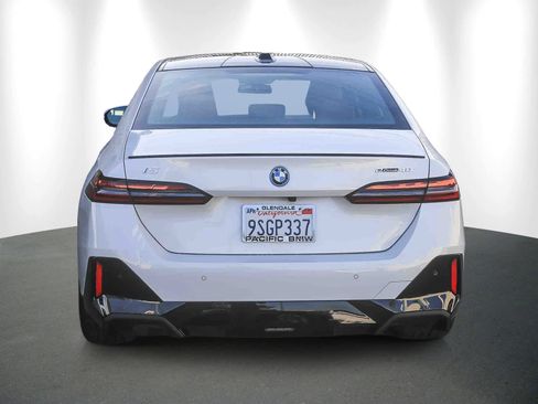 Used 2025 BMW i5 eDrive40i w/ M Sport Package image 5