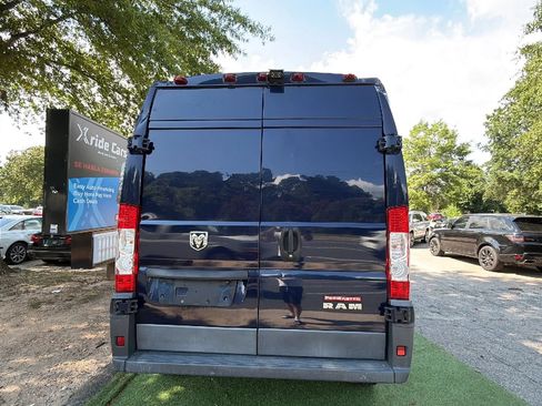 Used 2017 RAM ProMaster 2500 FWD image 5