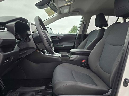 Certified 2025 Toyota RAV4 LE image 20