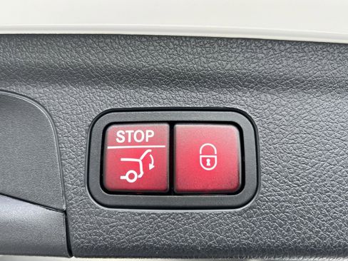 Certified 2024 Mercedes-Benz GLE 350 4MATIC image 32