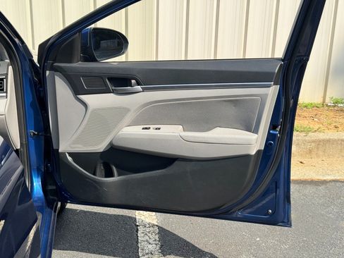 Used 2020 Hyundai Elantra SEL FWD image 36