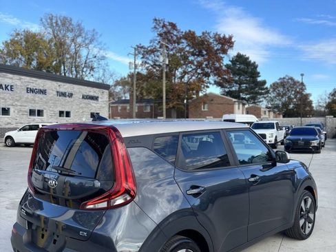 Used 2020 Kia Soul EX FWD image 3