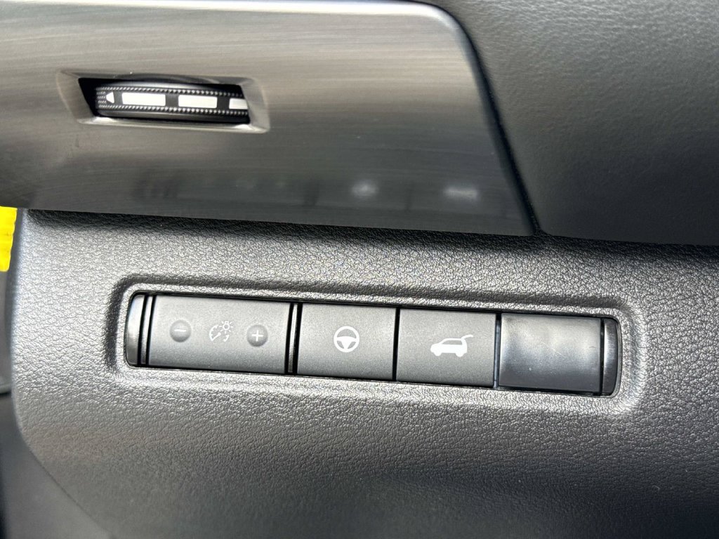 Used 2025 Nissan Pathfinder Rock Creek AWD/4WD image 41
