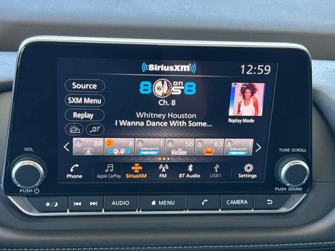 Used 2025 Nissan Rogue SV FWD image 22