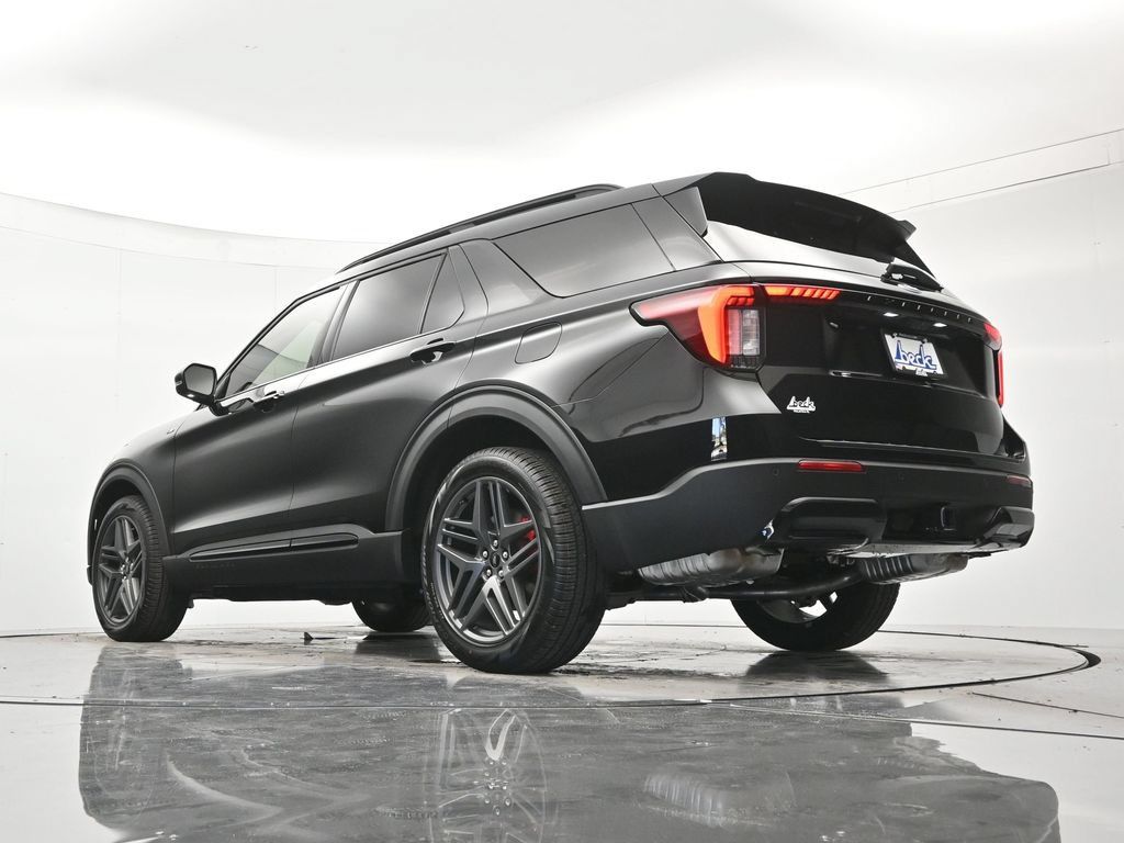 New 2026 Ford Explorer ST-Line w/ ST-Line Street Pack RWD image 42
