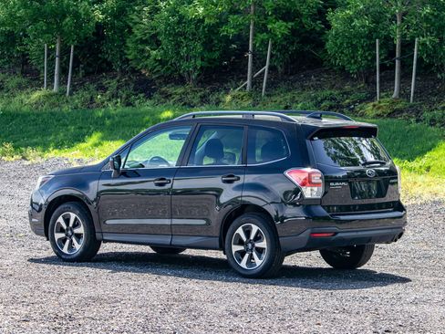 Used 2018 Subaru Forester 2.5i Limited AWD/4WD image 5