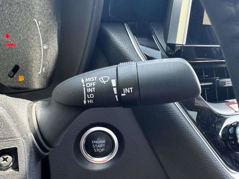 Used 2025 Toyota Corolla SE w/ SE Premium Package FWD image 24