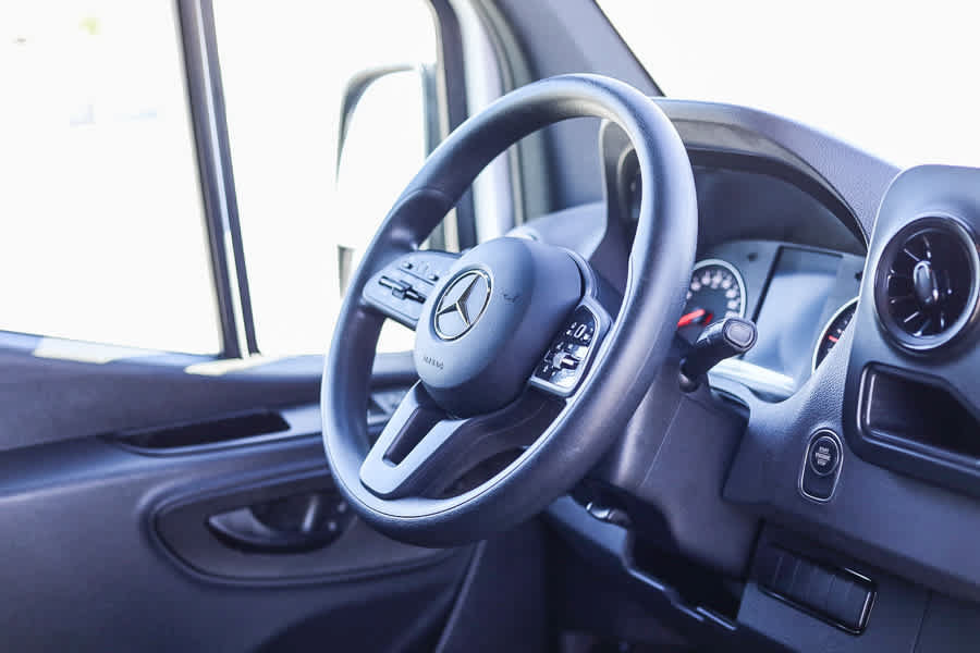 Used 2024 Mercedes-Benz Sprinter 2500 image 15