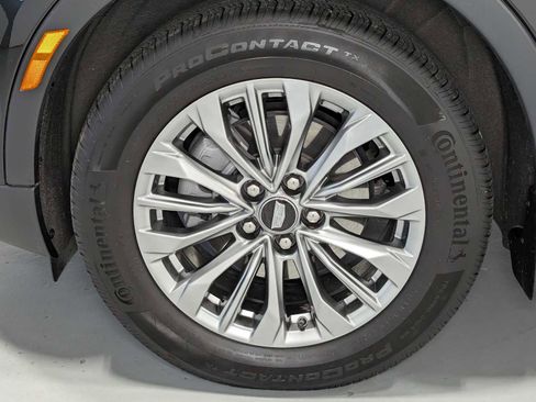 Certified 2024 Cadillac XT4 Premium Luxury w/ Cold Weather Package AWD/4WD image 3