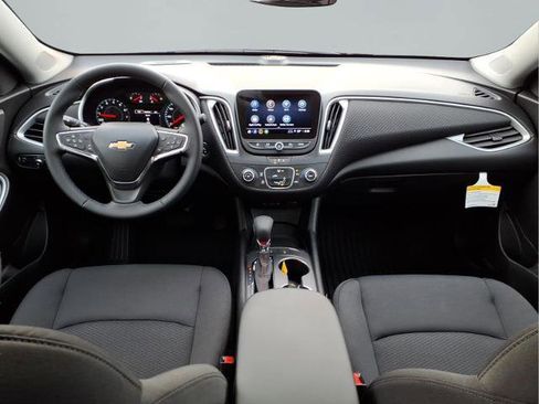 Used 2025 Chevrolet Malibu RS image 8