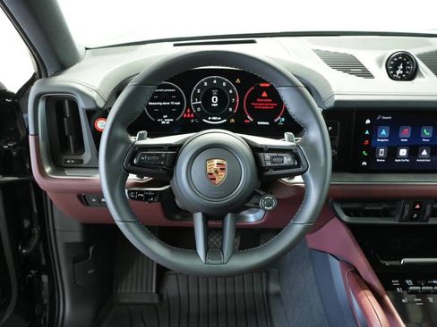 New 2026 Porsche Cayenne Coupe AWD/4WD image 13